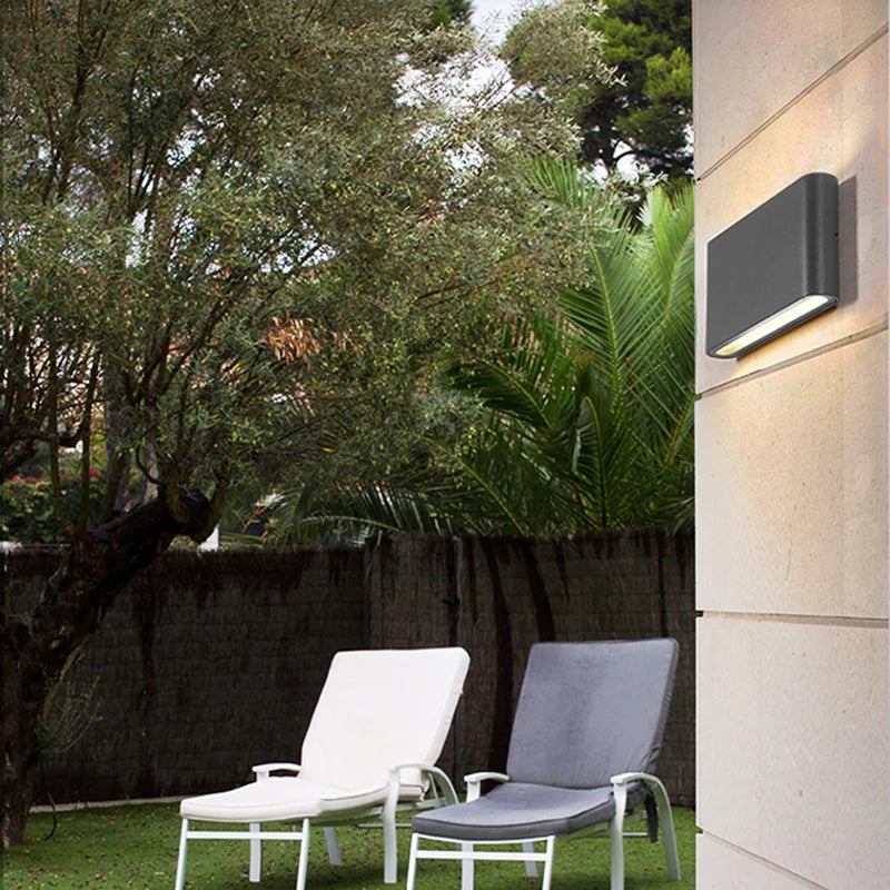 AC86 - 265V Waterproof 6W/12W LED Wall Lamp. Made of aluminum, suitable for outdoor gardens, as well as indoor use in bedrooms, living rooms, and on stairs.