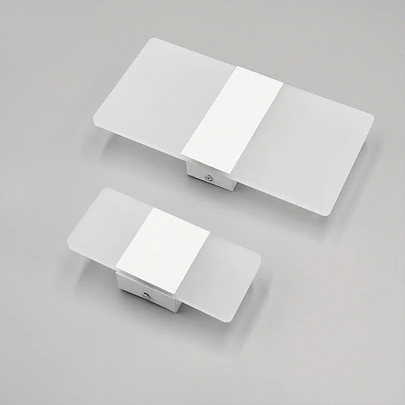 20V/110V LED Wall Light. Suitable for bedroom bedside, living room, balcony, aisle, and corridor as a wall sconce lamp.